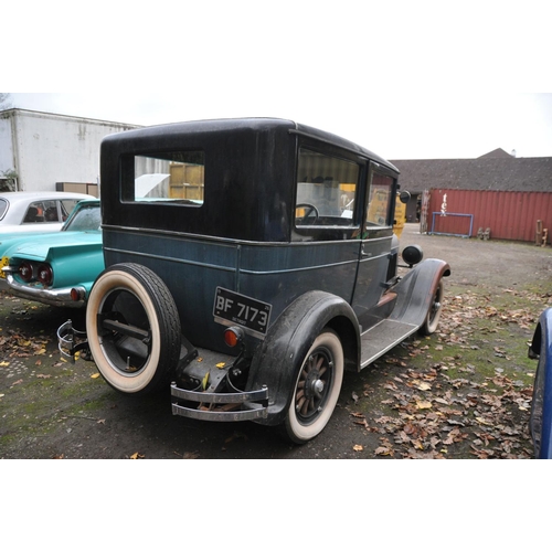 1009 - A 1926 CHRYSLER SIX SERIES '60' TWO DOOR SALOON CAR, in blue and black, with a 3000cc straight six p... 