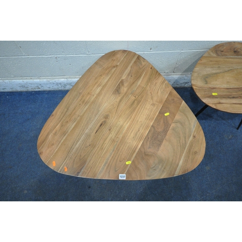 1237 - A TRIANGULAR HARDWOOD COFFEE TABLE, raised on tapered legs, diameter 84cm x height 43cm, along with ... 