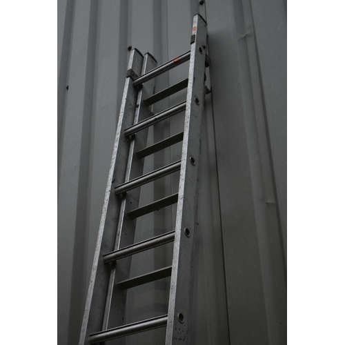 1006 - A YOUNGMAN MERCURY LIGHTWEIGHT ALUMINIUM DOUBLE EXTENSION LADDER, with thirteen rungs to each length... 