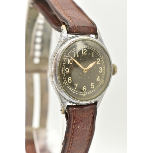 30 - A GENTS MILITARY ISSUE 'BULOVA' TYPE A-11 WRISTWATCH, manual wind, round back dial with Arabic numer... 