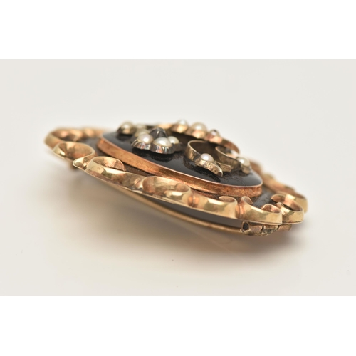 59 - AN EARLY VICTORIAN YELLOW METAL MOURNING BROOCH, of an oval form, depicting a split pearl and one ve... 