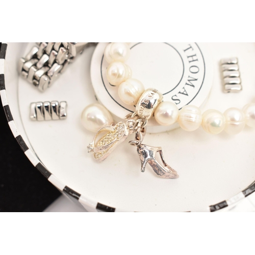 119 - TWO DESIGNER ITEMS, to include a Thomas Sabo cultured pearl bracelet with three charms, with maker's... 