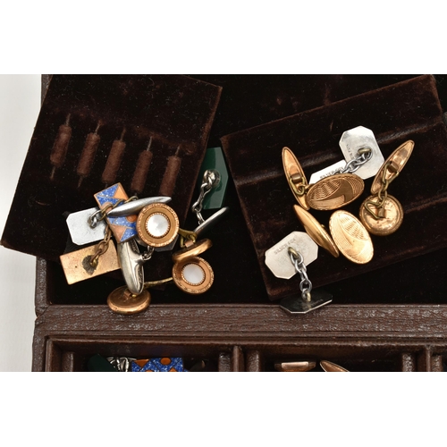 130 - AN ASSORTMENT OF BUTTONS AND CUFFLINKS, to include a brown jewellery box containing many pairs of cu... 