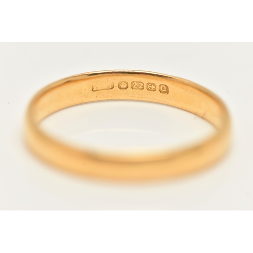 88 - A POLISHED 22CT GOLD BAND RING, approximate band width 3.2 grams, hallmarked 22ct Birmingham, ring s... 