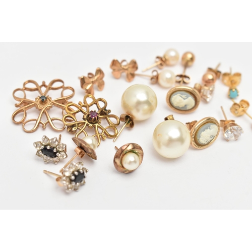 97 - TWO BROOCHES AND AN ASSORTMENT OF YELLOW METAL EARRINGS, to include a 9ct gold open work brooch set ... 