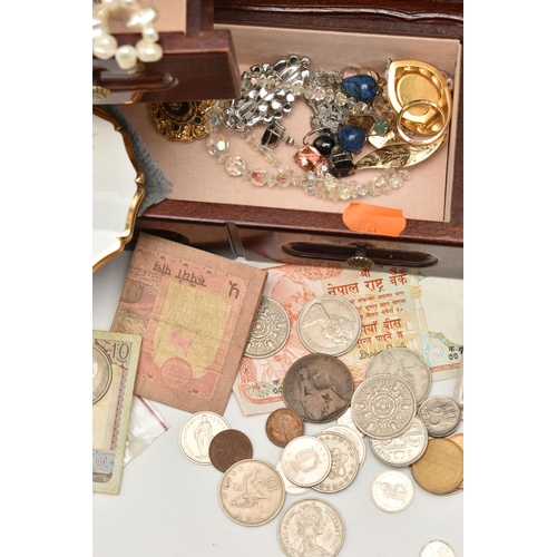 139 - A JEWELLEY BOX AND ASSORTED ITEMS, a wooden multi storage jewellery box with imitation pearl necklac... 