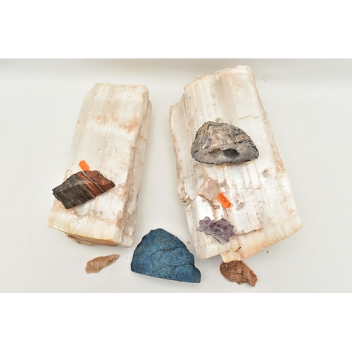 152 - A SELECTION OF GEMSTONE CRYSTALS, to include two large selenite crystals, a small amethyst geode, a ... 