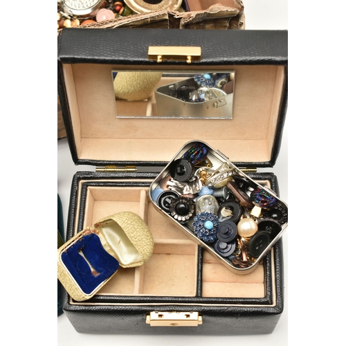 153 - A BOX OF ASSORTED ITEMS, to include a gold plated, cultured fresh water pearl bracelet, stamped 925,... 