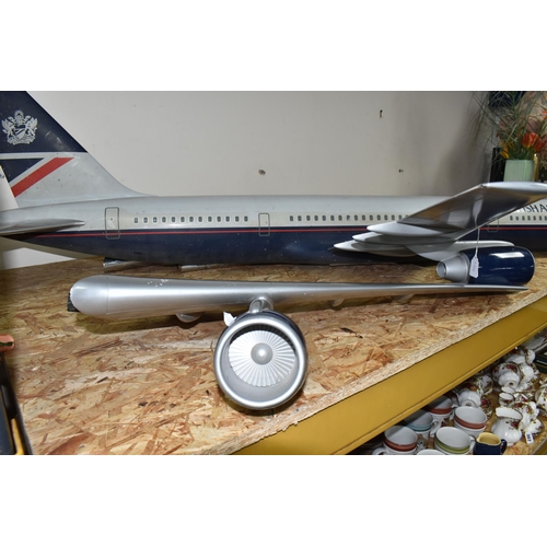 305 - A BRITISH AIRWAYS BOEING 757 DISPLAY PLANE manufactured by Space Models, marked with 'Property of Br... 