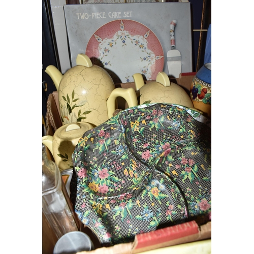 312 - ONE BOX AND LOOSE CERAMICS to include an art deco Royal Grafton coffee set comprising a coffee pot, ... 