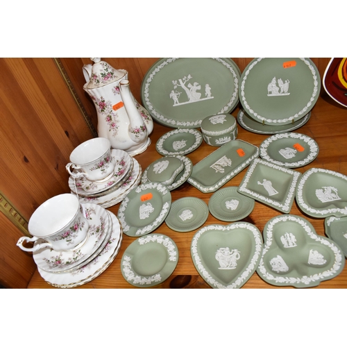 327 - A GROUP OF ROYAL ALBERT TEAWARES AND A GROUP OF WEDGWOOD 'JASPERWARE' to include a group of Royal Al... 