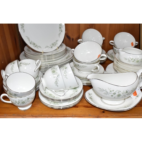 329 - A QUANTITY OF WEDGWOOD TEA AND DINNERWARES comprising a group of 'Westbury'  tea and dinnerware comp... 