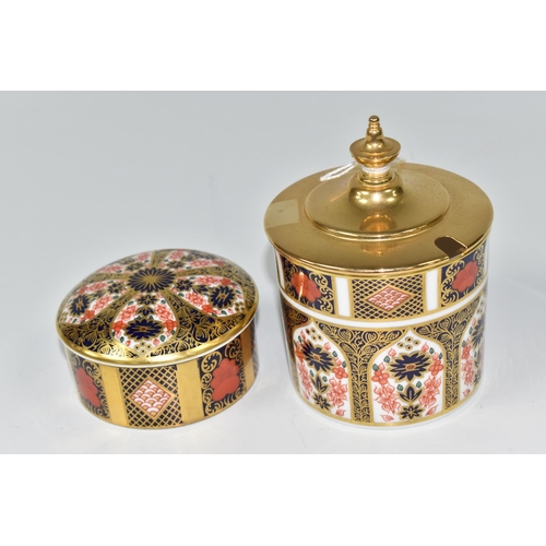 375 - TWO OLD IMARI PIECES PATTERN NO. 1128, comprising of a small round lidded trinket pot, a preserve po... 