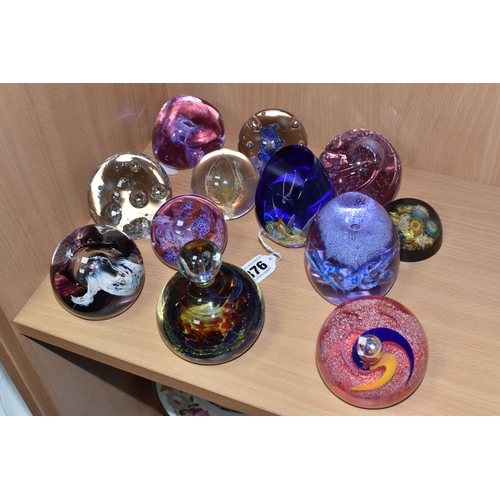 376 - A COLLECTION OF PAPERWEIGHTS, twelve examples, to include a Caithness Scotland 'Tango', 'Pebble' no ... 