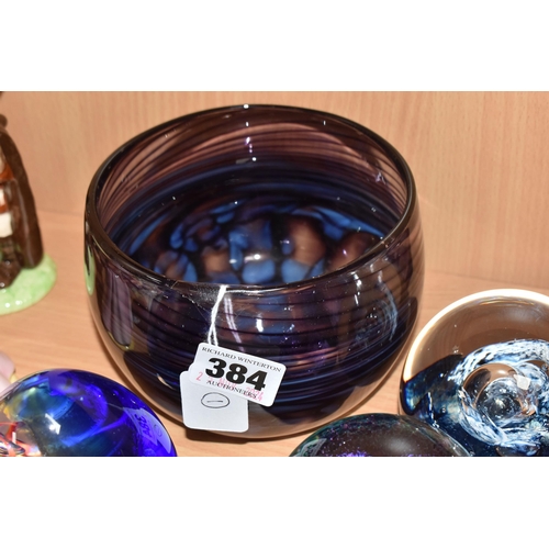 384 - A GROUP OF DECORATIVE GLASS PAPERWEIGHTS AND BOWLS, comprising of a limited edition 109/500 Selkirk ... 