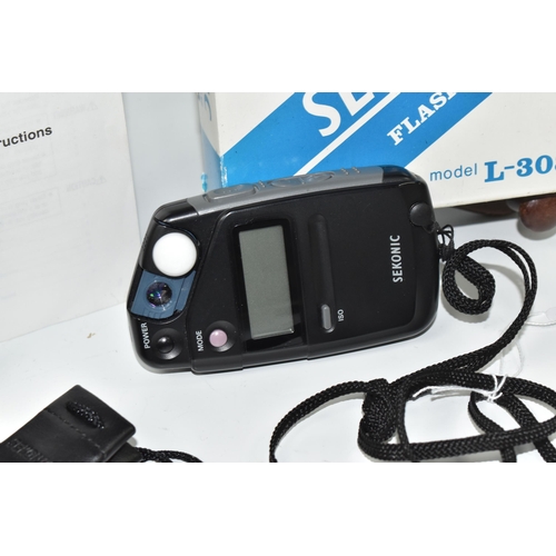 438 - A BOXED SEKONIC FLASHMATE EXPOSURE METER, model L-308BII, serial no 9010771, in soft Sekonic case, w... 