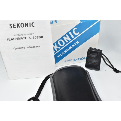 438 - A BOXED SEKONIC FLASHMATE EXPOSURE METER, model L-308BII, serial no 9010771, in soft Sekonic case, w... 