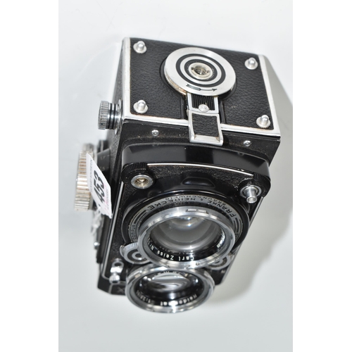 453 - A ROLLEIFLEX TLR CAMERA, with Carl Zeiss Planar 1:2.8 f=80mm lens, serial number 1453456 (1) (Condit... 