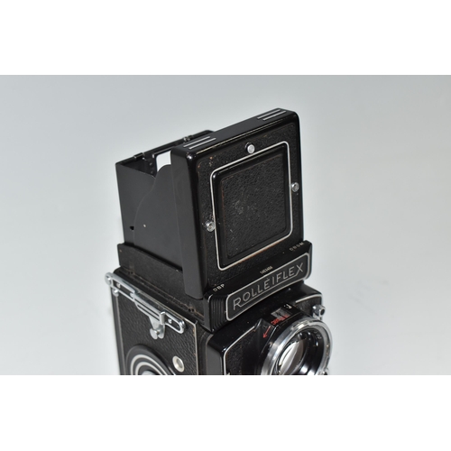 453 - A ROLLEIFLEX TLR CAMERA, with Carl Zeiss Planar 1:2.8 f=80mm lens, serial number 1453456 (1) (Condit... 