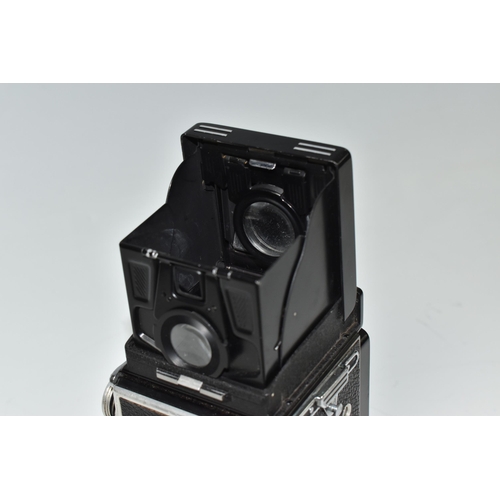 453 - A ROLLEIFLEX TLR CAMERA, with Carl Zeiss Planar 1:2.8 f=80mm lens, serial number 1453456 (1) (Condit... 