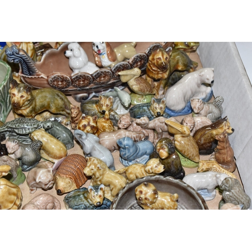 509 - ONE TRAY OF WADE WHIMSIES AND FIGURES, to include a boxed Treasure Chest, nine Nursery Favourites se... 