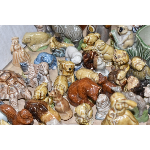 509 - ONE TRAY OF WADE WHIMSIES AND FIGURES, to include a boxed Treasure Chest, nine Nursery Favourites se... 