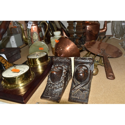 532 - A COLLECTION OF MISCELLANEOUS ITEMS, to include large copper kettle, two copper ladles, vintage hand... 