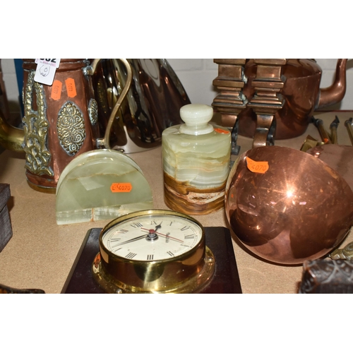 532 - A COLLECTION OF MISCELLANEOUS ITEMS, to include large copper kettle, two copper ladles, vintage hand... 