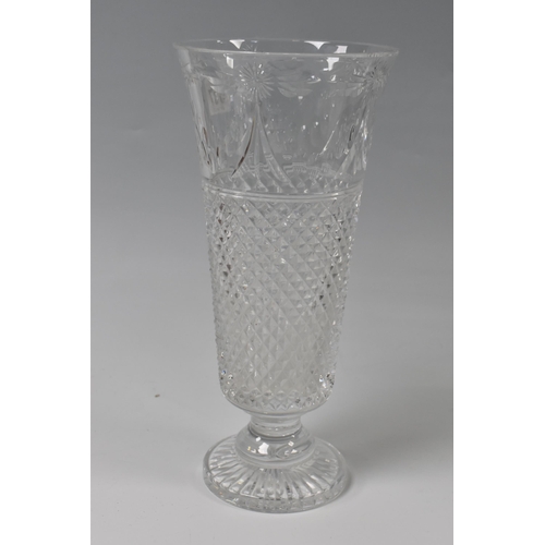 537 - A LARGE STUART CRYSTAL 'BEACONSFIELD' PATTERN VASE, of footed tapering form, height 31cm (1) (Condit... 