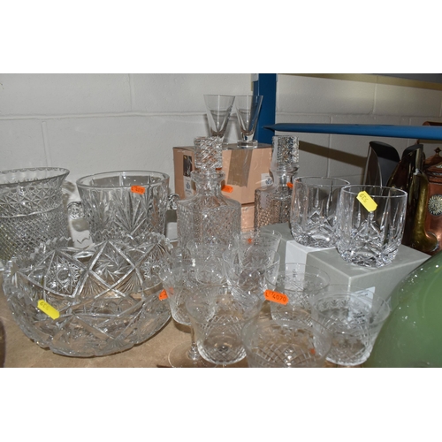 539 - A GROUP OF GLASSWARE, comprising two Mike Hunter 'Twist' vases, height of tallest 31cm, a Mdina styl... 