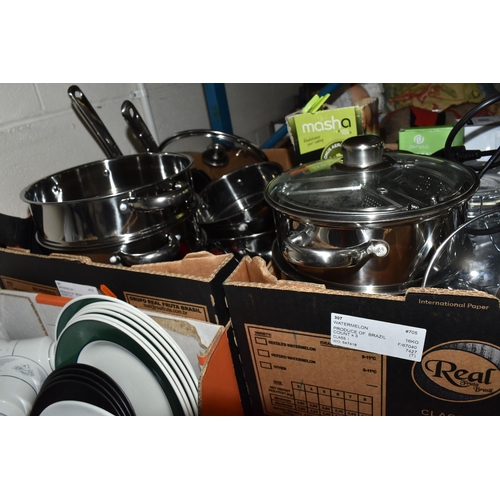 557 - SIX BOXES AND LOOSE DINNER, KITCHEN AND GLASS WARES ETC, to include an Andrew James electric food sl... 