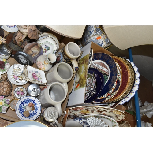 560 - THREE BOXES AND LOOSE ASSORTED CERAMIC ITEMS, to include Franklin Mint ship themed collectors plates... 