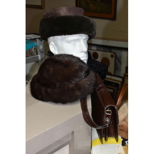 573 - A GROUP OF VINTAGE CLOTHING, HATS, HANDBAGS AND TABLE LINEN, comprising a Harrods dark brown mink fu... 