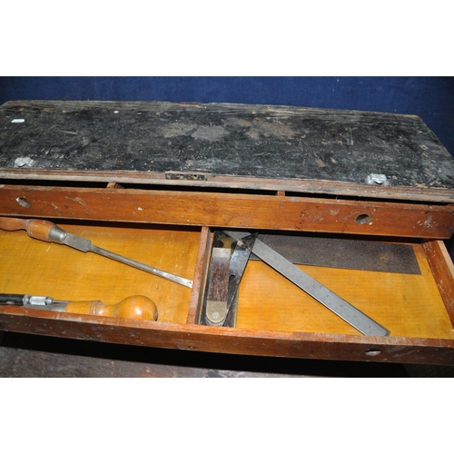 1058 - A VINTAGE CARPENTERS TOOLBOX CONTAINING TOOLS, including four internal drawer, brace and bits, a Mat... 