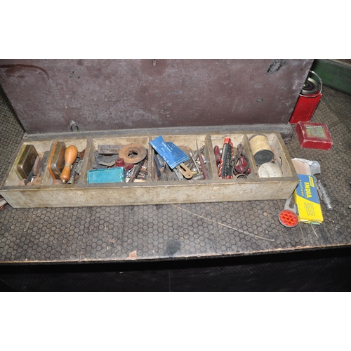 1066 - A VINTAGE WOODEN TOOLCHEST CONTAINING TOOLS AND COLLECTABLES including a project pond yacht, a Progr... 