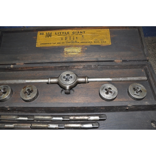 1075 - A VINTAGE 'LITTLE GIANT' No.104 IMPERIAL TAP AND DIE SET IN A WOODEN CASE (appears to be complete)