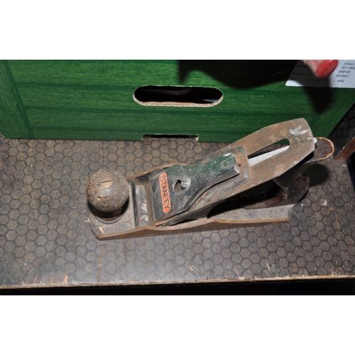 1078 - A TRAY AND A METAL TOOLBOX CONTAINING HAND AND POWER TOOLS including a Black and Decker drill (PAT p... 