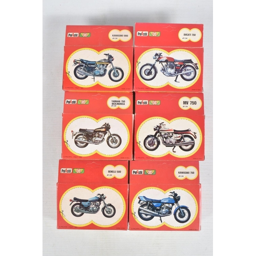 17 - SIX BOXED 1970'S POLISTIL CLUB 33 1/24 SCALE MOTORBIKE/MOTORCYCLE MODELS, all appear complete and in... 