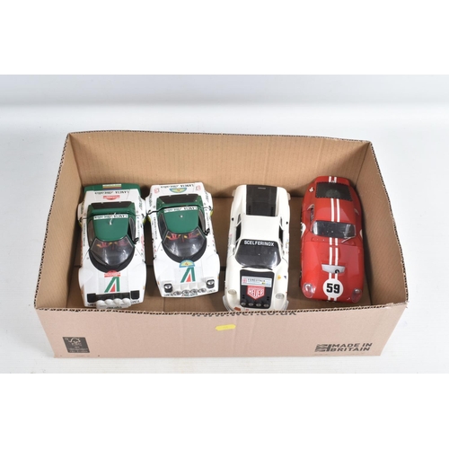 55 - A COLLECTION OF UNBOXED 1:18 SCALE DIECAST MODEL CARS, to include a Road Signature Shelby Cobra Dayt... 