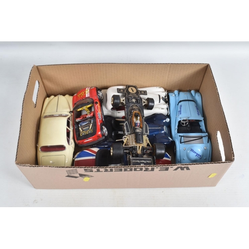 62 - A QUANTITY OF UNBOXED MODEL DIECAST SPORT VEHICLES, to include a Kentoys 1:24 BMW Mini Cooper in red... 