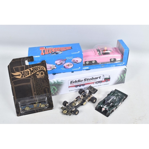 68 - A COLLECTION OF BOXED AND UNBOXED DIECAST AND PLASTIC MODEL VEHICLES, to include motorbikes, cars, t... 