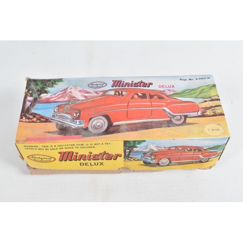 101 - A COLLECTION OF BOXED AND UNBOXED VINTAGE  METAL VEHICLES, to include a Matchbox King Size KW-Dart D... 