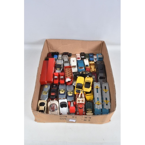 109 - A LARGE QUANTITY OF BOXED AND LOOSE DIECAST MODEL VEHICLES, to include a boxed Corgi Classics Transi... 