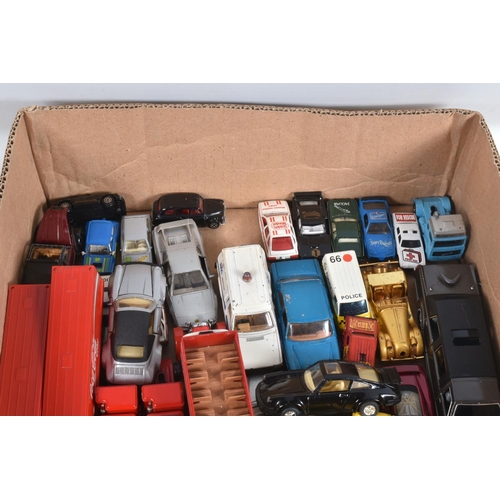 109 - A LARGE QUANTITY OF BOXED AND LOOSE DIECAST MODEL VEHICLES, to include a boxed Corgi Classics Transi... 