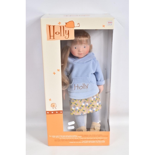 75 - A BOXED WHITE BALLOON MARIE-LUISE SCHULZ HOLLY DOLL, 'Holly Lena', height approx. 40cm, a similar bo... 