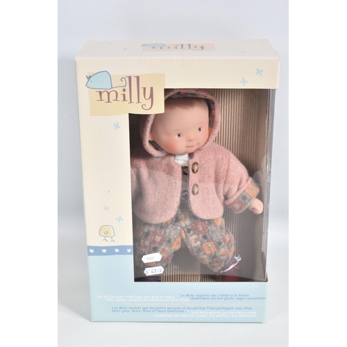 75 - A BOXED WHITE BALLOON MARIE-LUISE SCHULZ HOLLY DOLL, 'Holly Lena', height approx. 40cm, a similar bo... 