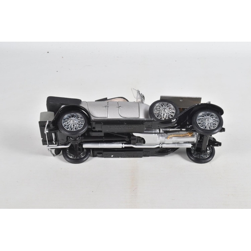 86 - THREE FRANKLIN MINT DIECAST MODEL VEHICLES, to include a 1939 Maybach Zepplin, a 1925 Rolls Royce Si... 