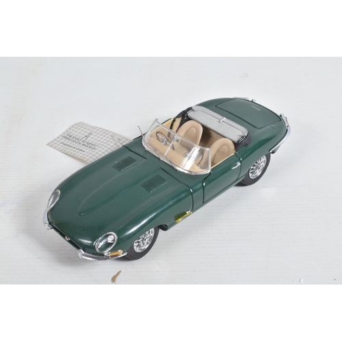 87 - A COLLECTION OF 1:24 SCALE FRANKLIN MINT DIECAST PRECISION MODEL CARS, to include 2 boxed models, a ... 