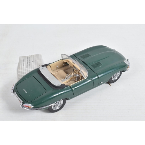 87 - A COLLECTION OF 1:24 SCALE FRANKLIN MINT DIECAST PRECISION MODEL CARS, to include 2 boxed models, a ... 