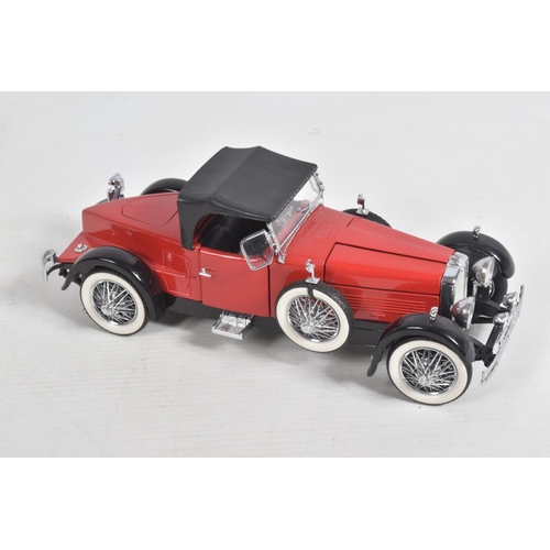 87 - A COLLECTION OF 1:24 SCALE FRANKLIN MINT DIECAST PRECISION MODEL CARS, to include 2 boxed models, a ... 